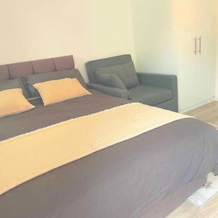 Studio Flat Private Bathroom Wc And Kitchenette London Exteriör bild