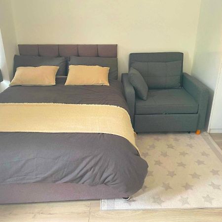 Studio Flat Private Bathroom Wc And Kitchenette London Exteriör bild